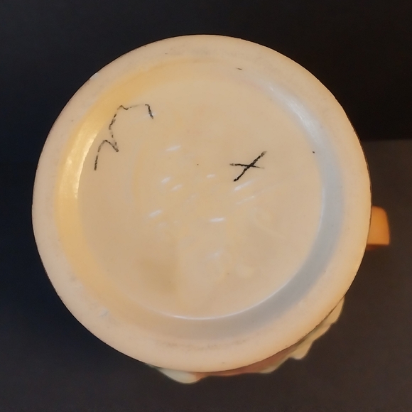 Roseville Pottery Freesia Tangerine 8" Footed Vase (121-8") - Picture 9 of 9